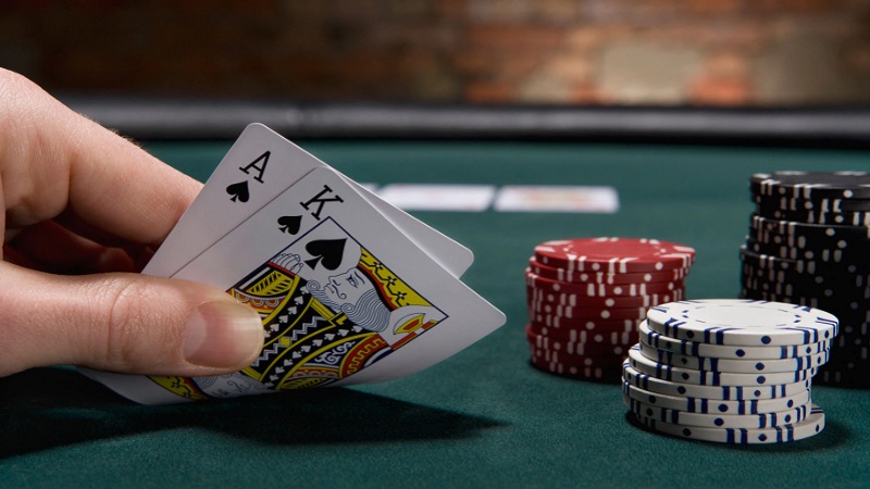 Luật chơi cơ bản khi đánh Poker